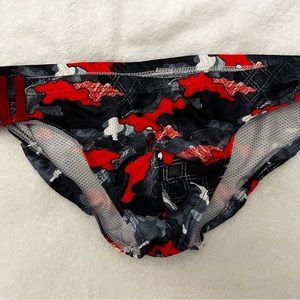 Black Red Sexy Briefs - M